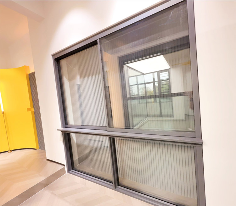 Aluminum doors and windows